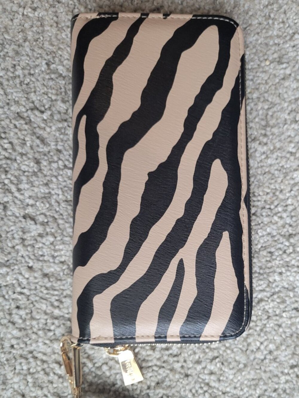 Wristlet Wallet Zebra Print with Goldtone Accents NWOT Statement Accessory Y2K